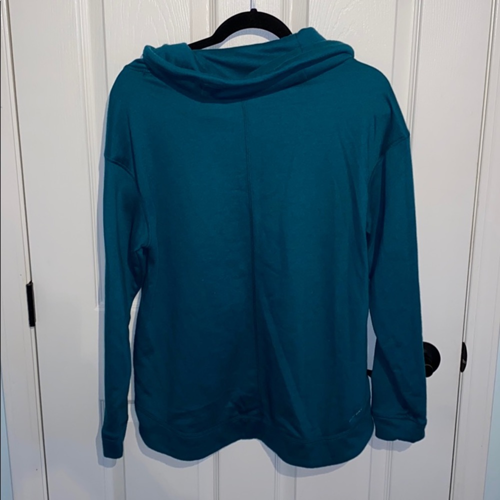 Brand new Reebok hoodie - Picture 3 of 3